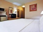 фото отеля Holiday Inn Express Brookpark - Cleveland Airport