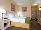 фото отеля Holiday Inn Express Brookpark - Cleveland Airport