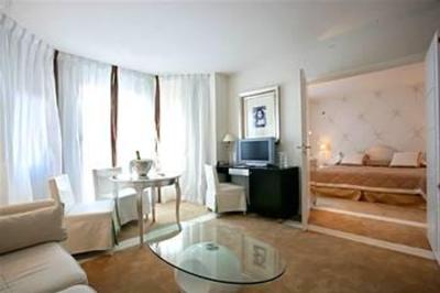 фото отеля Hotel Renoir