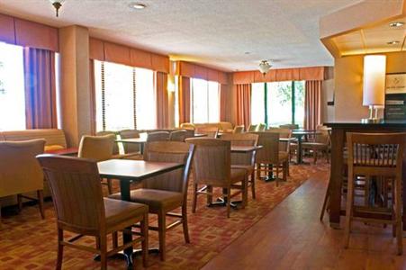 фото отеля Hampton Inn Fall River/Westport