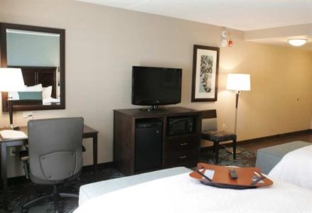 фото отеля Hampton Inn by Hilton Toronto Airport Corporate Centre