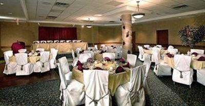 фото отеля Four Points by Sheraton Calgary West