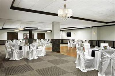 фото отеля Four Points by Sheraton Calgary West