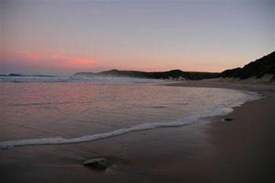 фото отеля Crawford's Beach Lodge & Cabins East London