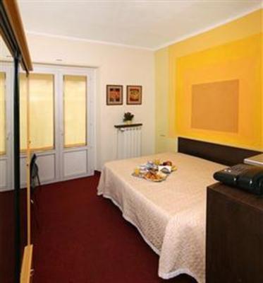 фото отеля Hotel Cairoli