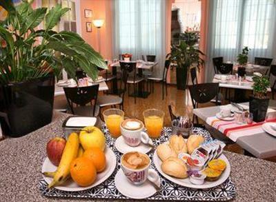 фото отеля Hotel Cairoli
