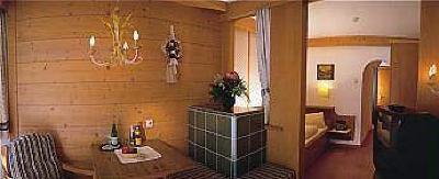 фото отеля Wellness Familienhotel Alpenrose Elbigenalp