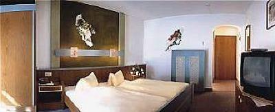 фото отеля Wellness Familienhotel Alpenrose Elbigenalp