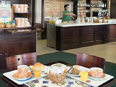 фото отеля Hotel Ibis Braganca