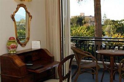 фото отеля Hotel Alpha Sant'Agnello