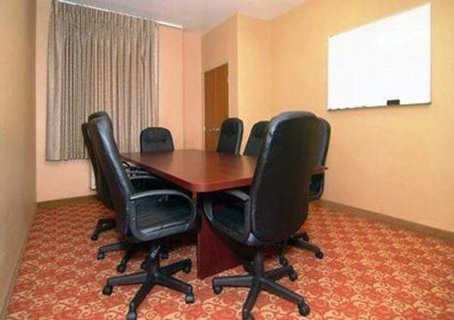 фото отеля Comfort Inn & Suites Airport Convention Center