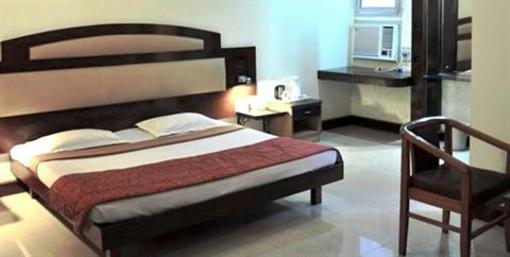 фото отеля The Central Hotel Dehradun