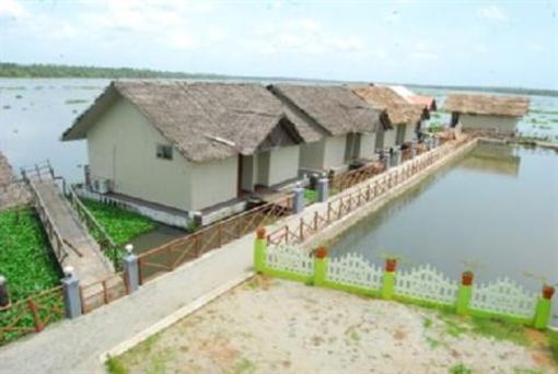 фото отеля Emarald Pristine Island Floating Resort