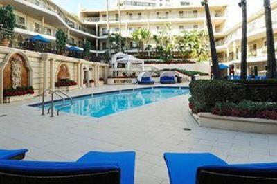 фото отеля Beverly Hills Plaza Hotel