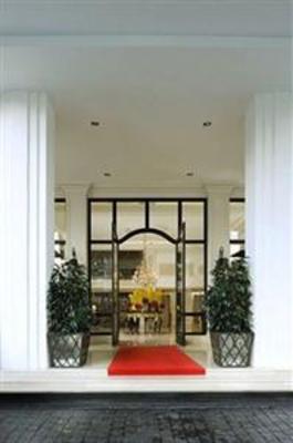 фото отеля Beverly Hills Plaza Hotel