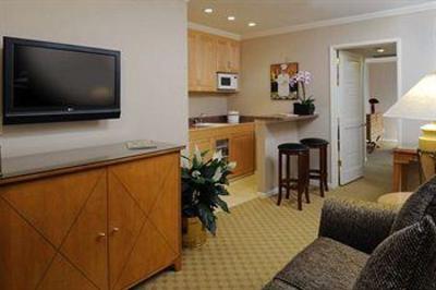 фото отеля Beverly Hills Plaza Hotel