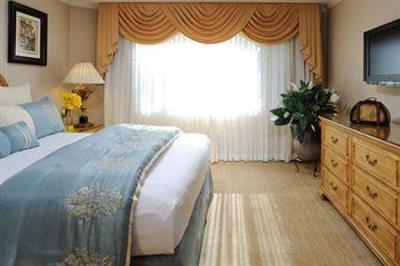 фото отеля Beverly Hills Plaza Hotel