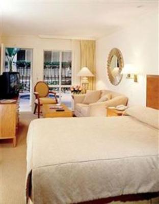 фото отеля Beverly Hills Plaza Hotel
