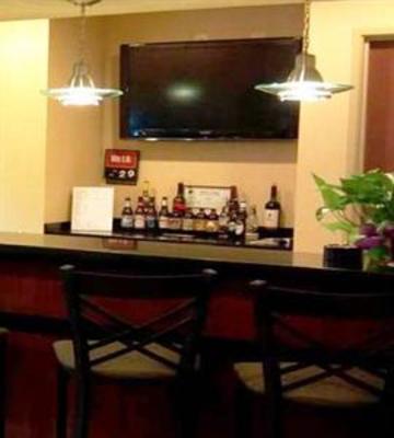 фото отеля Cobblestone Hotel & Suites Knoxville