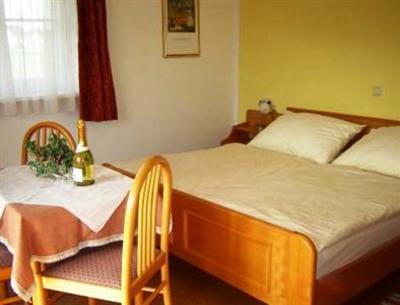 фото отеля Holzapfel Pension