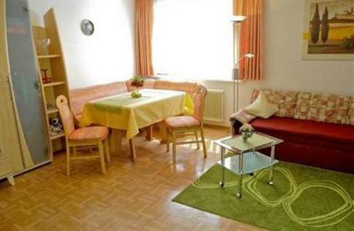 фото отеля Ferienwohnungen Oranhof
