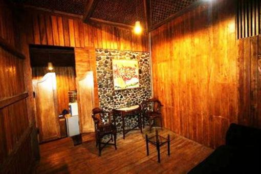 фото отеля The Riverside Javanese Cottages