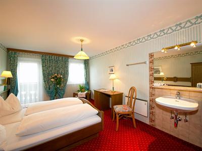фото отеля Hotel Landgasthof Altwirt Seeham