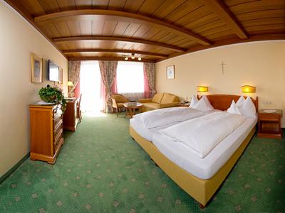 фото отеля Hotel Landgasthof Altwirt Seeham