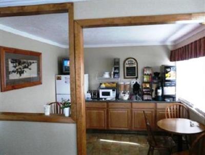 фото отеля Guesthouse Henrys Fork Inn Saint Anthony