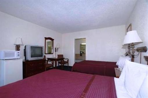 фото отеля Rocky Mount Inn