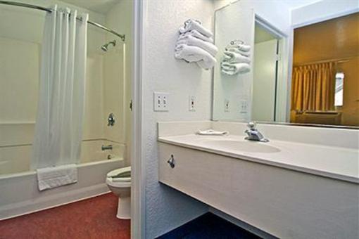 фото отеля Motel 6 Los Angeles Chino