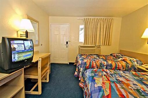 фото отеля Motel 6 Los Angeles Chino