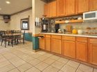 фото отеля Super 8 Goshen