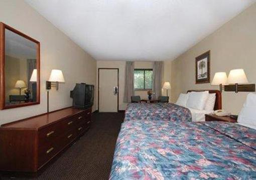 фото отеля Econo Lodge Martin (Tennessee)