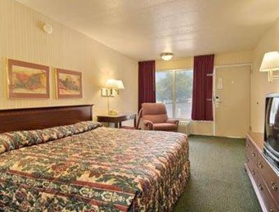 фото отеля Lenexa Inn
