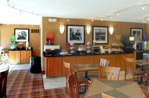 фото отеля Hampton Inn Oklahoma City-Airport