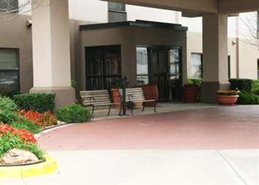 фото отеля Hampton Inn Shawnee