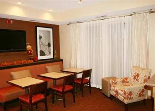 фото отеля Hampton Inn Shawnee