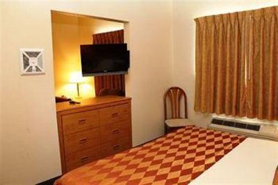 фото отеля Island Suites
