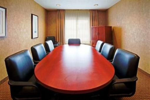 фото отеля Holiday Inn Express Hotel & Suites Greenville (Ohio)