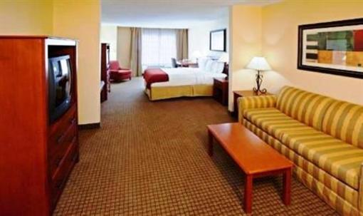 фото отеля Holiday Inn Express Hotel & Suites Greenville (Ohio)