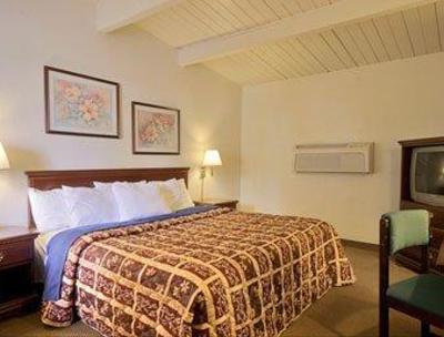 фото отеля Days Inn Gateway to Yosemite