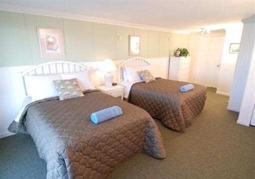 фото отеля Sandcastle Resort Provincetown