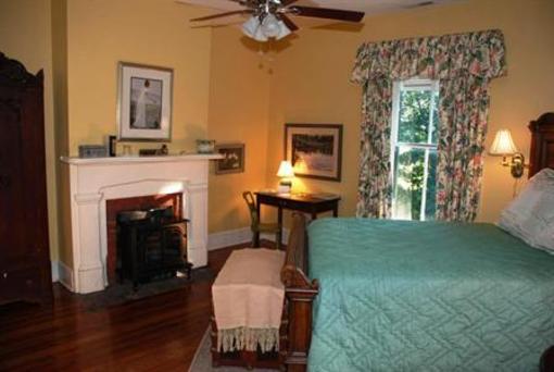 фото отеля Rockwood Manor B & B