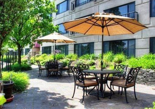 фото отеля Quality Inn Southfield