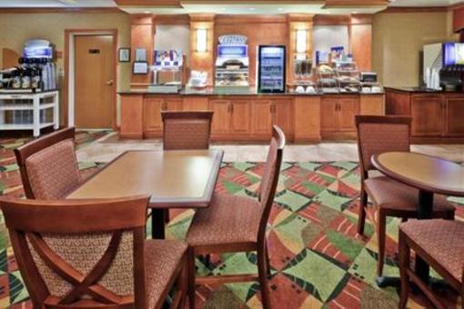 фото отеля Holiday Inn Express Ste Forest
