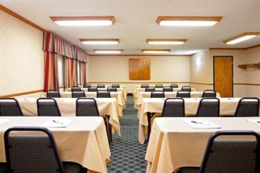 фото отеля Holiday Inn Express Ottawa