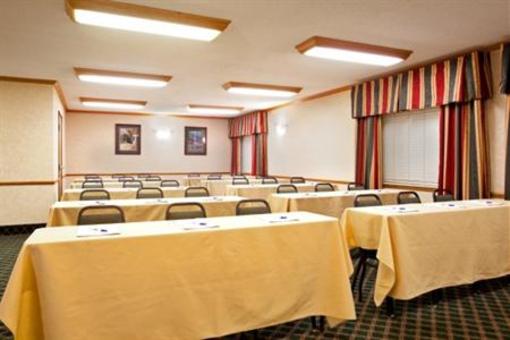 фото отеля Holiday Inn Express Ottawa