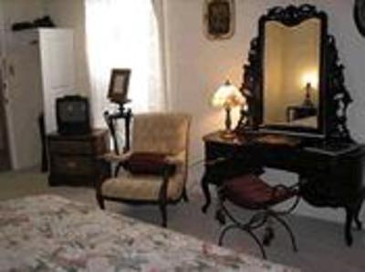 фото отеля Lily Creek Lodge