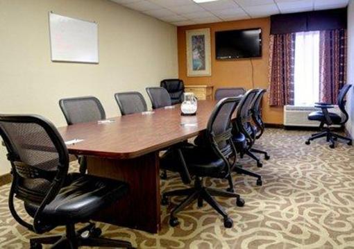 фото отеля Quality Inn Jacksonville North Carolina